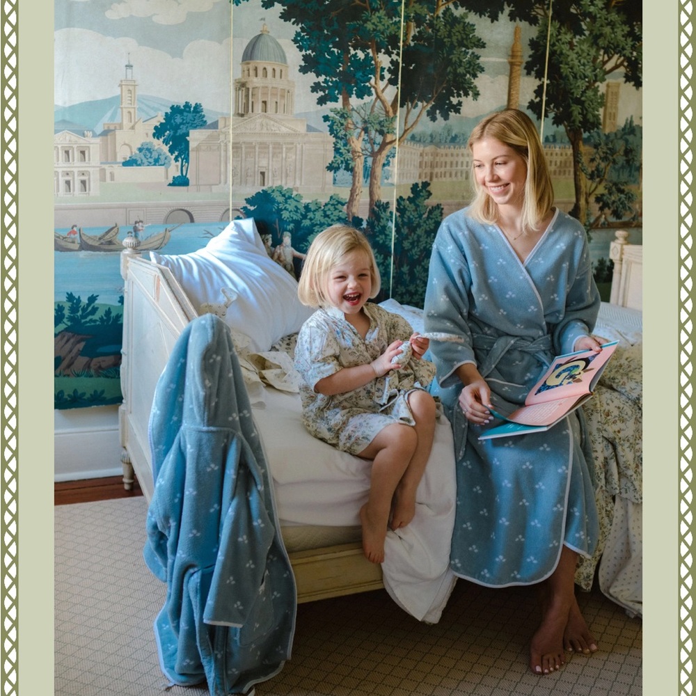 Weezie x Parterre robe